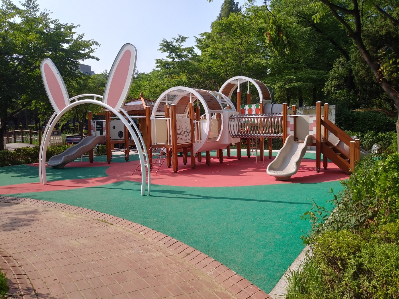 2000769928_ez2hM1RN_12d8f382fa10fe81a76cfef772e7b61dd3f0142b.jpg 이미지크게보기